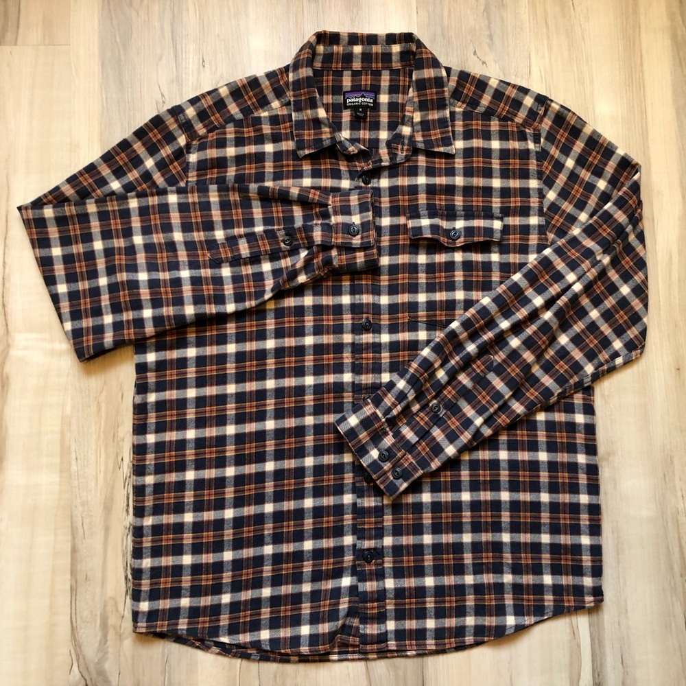 Patagonia Lightweight Fjord Flannel Plaid Button-Down Navy Brown Cream 54020